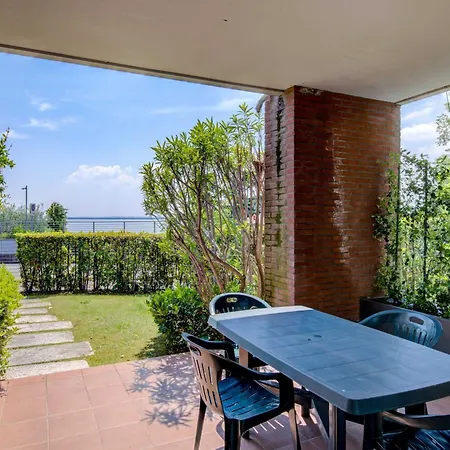 Azzurro Apartament *